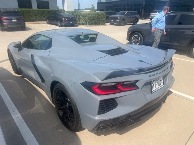 Used 2024 Chevrolet Corvette Stingray Premium Conv w/ Z51 Performance Package RWD image 4