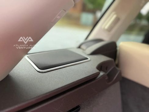 Used 2018 Land Rover Range Rover Sport HSE image 36