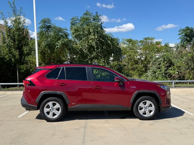 Used 2021 Toyota RAV4 XLE w/ Convenience Package AWD/4WD image 6