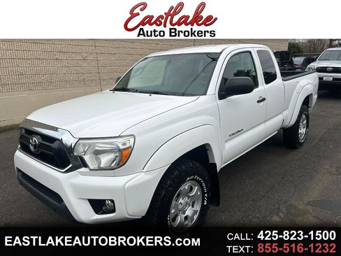 Used 2013 Toyota Tacoma 4x4 Access Cab V6 w/ SR5 Pkg image 1