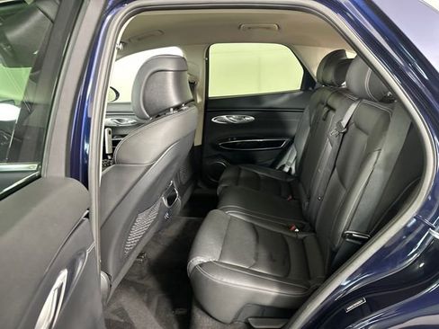 Used 2025 Genesis GV70 2.5T AWD/4WD image 25