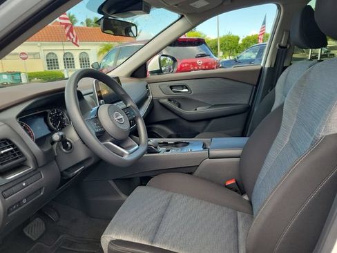Used 2023 Nissan Rogue SV FWD image 14