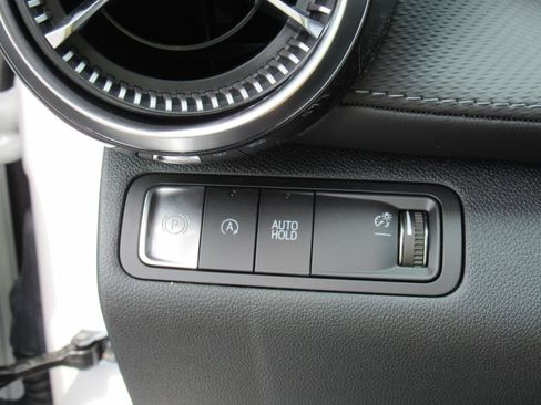 Used 2026 Chevrolet Equinox LT w/ Convenience Package II FWD image 21