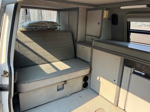 Used 1995 Volkswagen Eurovan Camper image 42