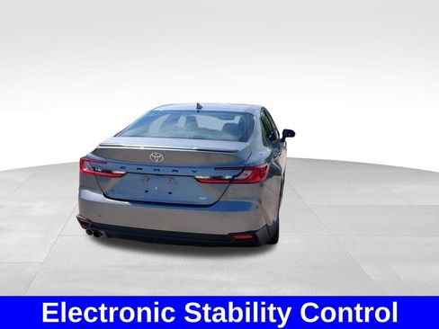 Used 2025 Toyota Camry SE FWD image 12