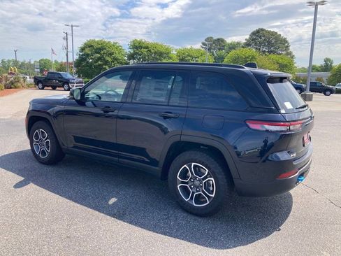 New 2024 Jeep Grand Cherokee Trailhawk w/ Advanced Protech Group II AWD/4WD image 3