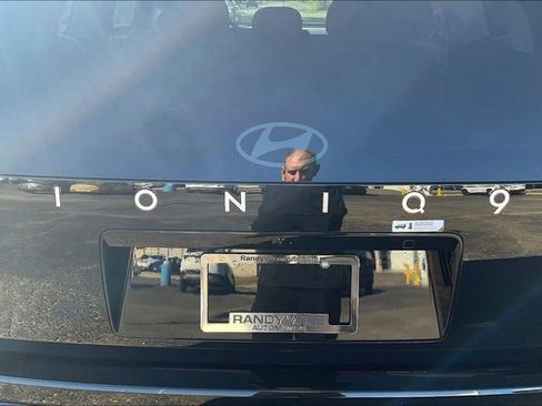 New 2026 Hyundai Ioniq 9 SEL image 18