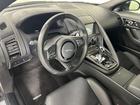 Used 2021 Jaguar F-TYPE R image 17