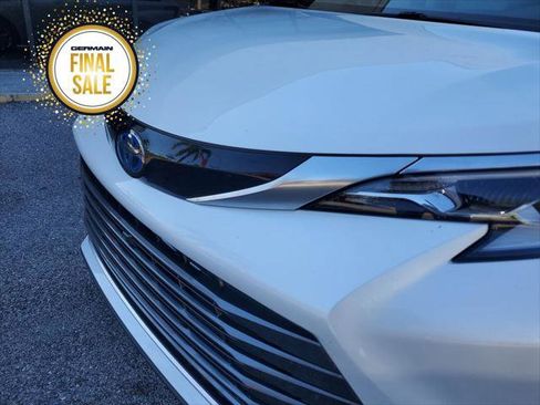 Certified 2022 Toyota Sienna Platinum image 12