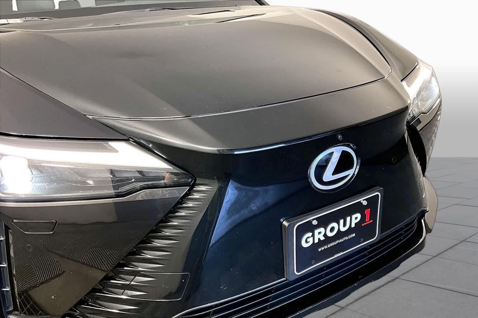 Used 2023 Lexus RZ 450e Premium w/ Technology Package AWD/4WD image 27