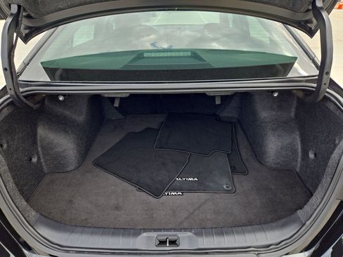 Used 2025 Nissan Altima 2.5 SV image 29