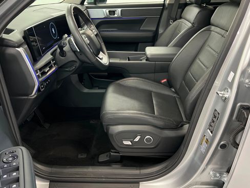 Used 2024 Hyundai Santa Fe Limited image 18