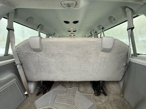 Used 2013 Ford E-350 and Econoline 350 XLT RWD image 23
