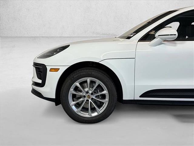 Certified 2026 Porsche Macan AWD/4WD image 29