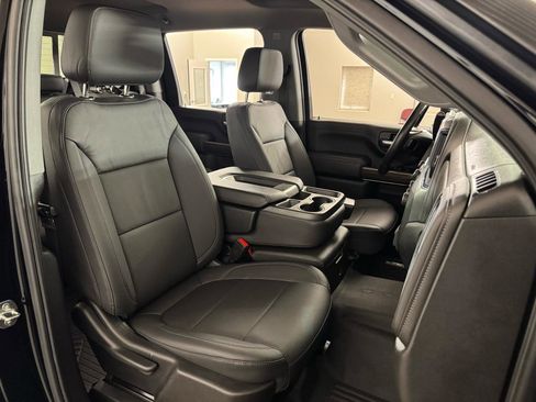 Used 2022 Chevrolet Silverado 2500 LT w/ Midnight Edition image 38