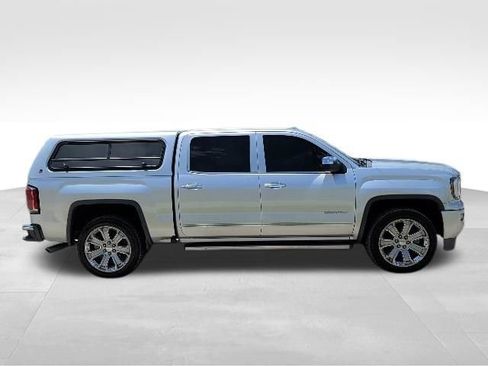 Used 2017 GMC Sierra 1500 Denali w/ Denali Ultimate Package AWD/4WD image 2