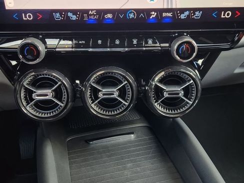 New 2026 Chevrolet Blazer EV SS w/ Performance Package AWD/4WD image 29