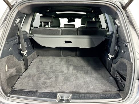 Used 2024 Mercedes-Benz GLB 250 4MATIC image 34