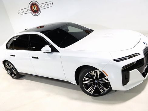 Used 2023 BMW 760i xDrive image 83