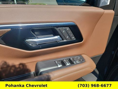 New 2025 Chevrolet Suburban High Country image 20