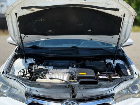 Used 2015 Toyota Camry SE FWD image 28