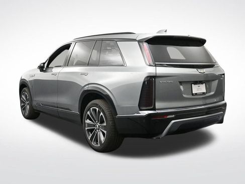 Used 2026 Cadillac Vistiq Luxury w/ LPO, Floor Liner Package AWD/4WD image 3