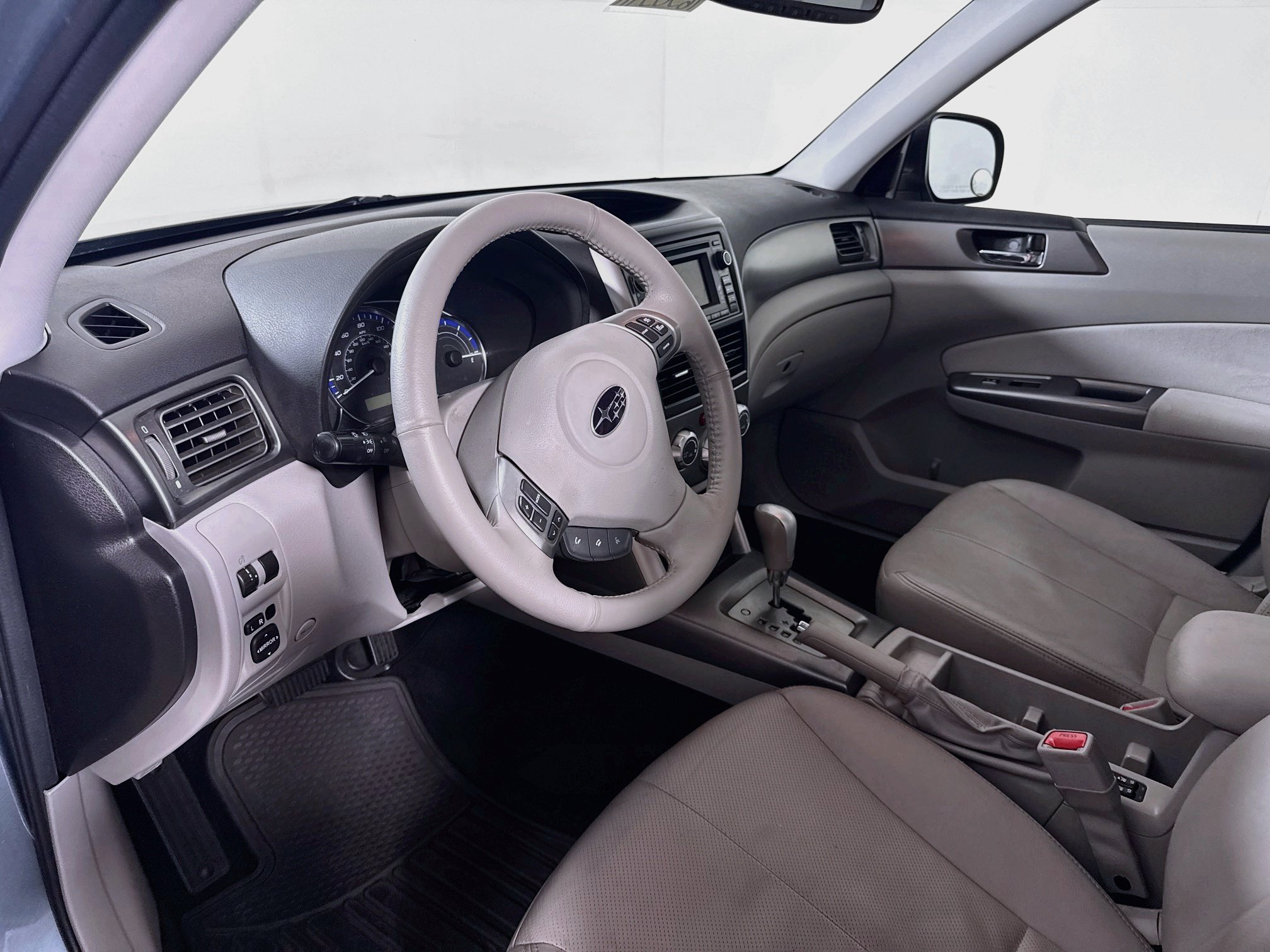 Used 2012 Subaru Forester 2.5X Limited AWD/4WD image 9