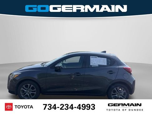 Used 2020 Toyota Yaris LE FWD image 11
