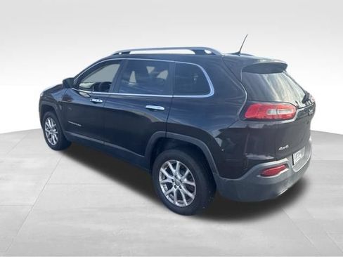 Used 2016 Jeep Cherokee Latitude w/ Comfort/Convenience Group AWD/4WD image 10