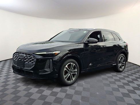 Used 2025 Audi Q5 Prestige AWD/4WD image 3
