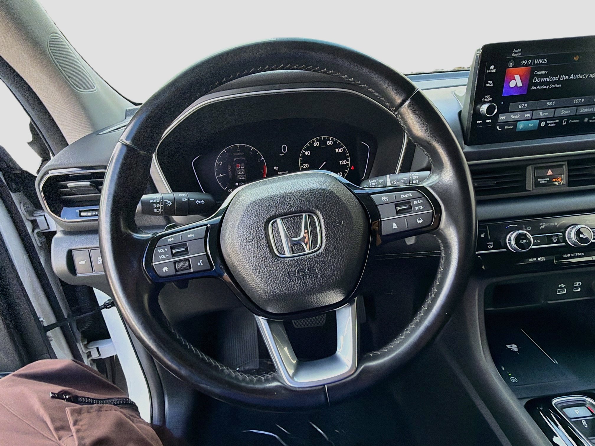 Used 2024 Honda Pilot EX-L image 10