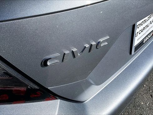 Used 2019 Honda Civic EX image 10