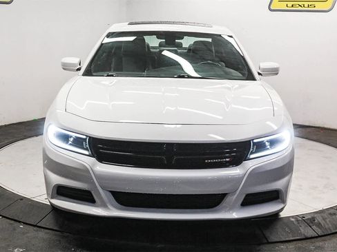 Used 2022 Dodge Charger SXT w/ Leather Interior Group image 2