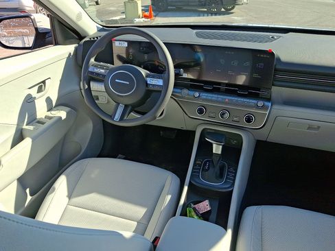 New 2026 Hyundai Kona SE image 9