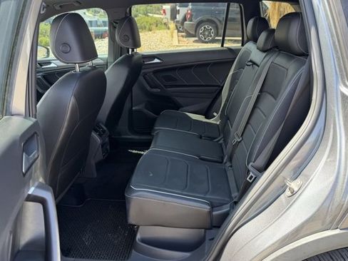 Used 2022 Volkswagen Tiguan SEL R-Line AWD/4WD image 10