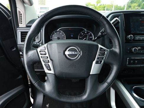 Used 2024 Nissan Titan SV w/ SV Convenience Package RWD image 11
