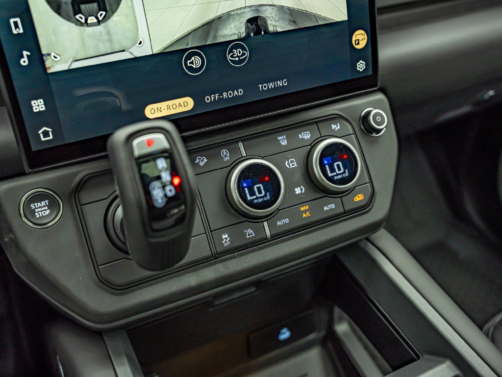 New 2026 Land Rover Defender 110 X-Dynamic SE AWD/4WD image 27