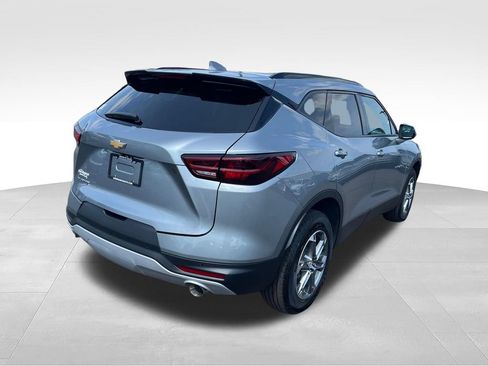 Used 2024 Chevrolet Blazer LT w/ Convenience Package FWD image 5