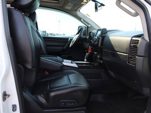 Used 2013 Nissan Titan SL w/ Moonroof Pkg image 19