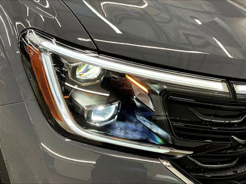 New 2026 Volkswagen Atlas Cross Sport SEL Premium R-Line image 32