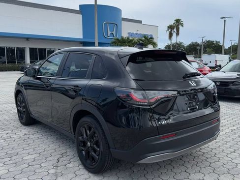 Used 2025 Honda HR-V Sport image 9