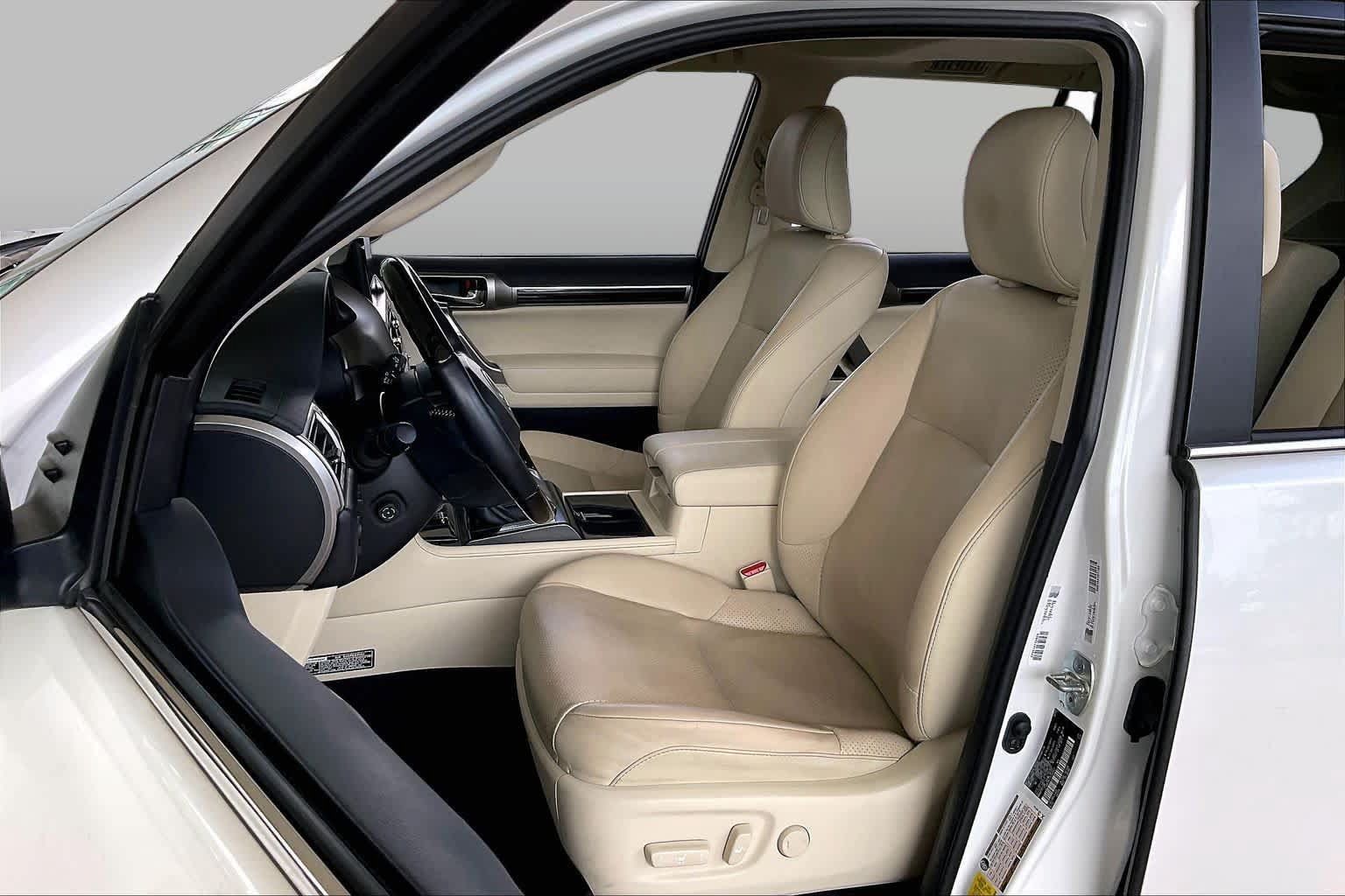 Used 2023 Lexus GX 460 Luxury w/ Sport Design Package AWD/4WD image 7