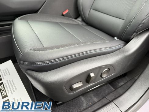 New 2026 Chevrolet Equinox EV LT image 12