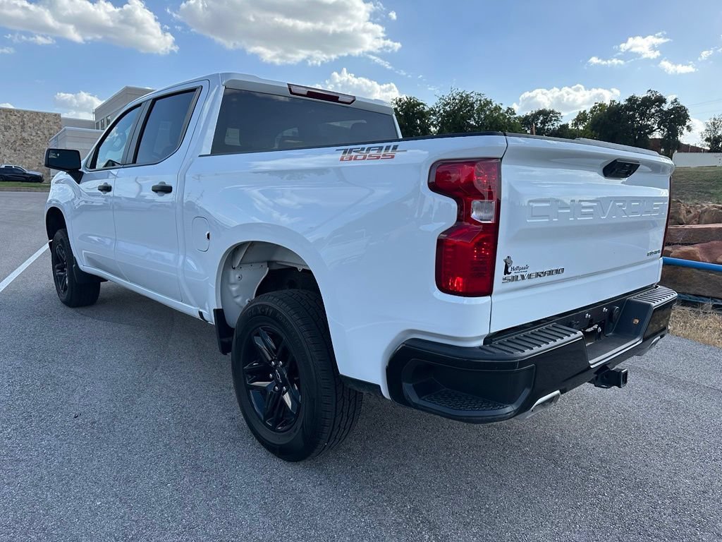 Used 2025 Chevrolet Silverado 1500 Custom Trail Boss AWD/4WD image 3