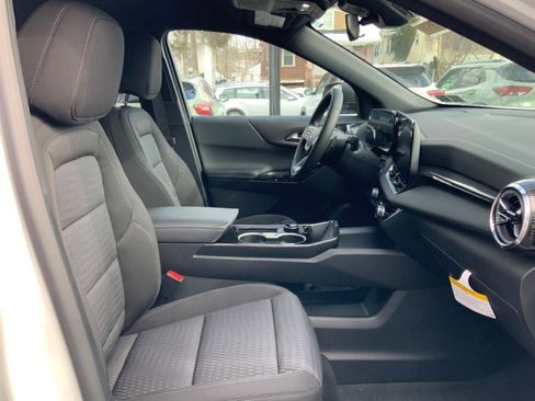 New 2026 Chevrolet Equinox LT w/ Midnight Edition image 13