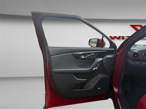 Used 2021 Chevrolet Blazer RS w/ Enhanced Convenience Package image 11