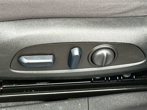 Used 2023 Chevrolet Malibu LT image 38