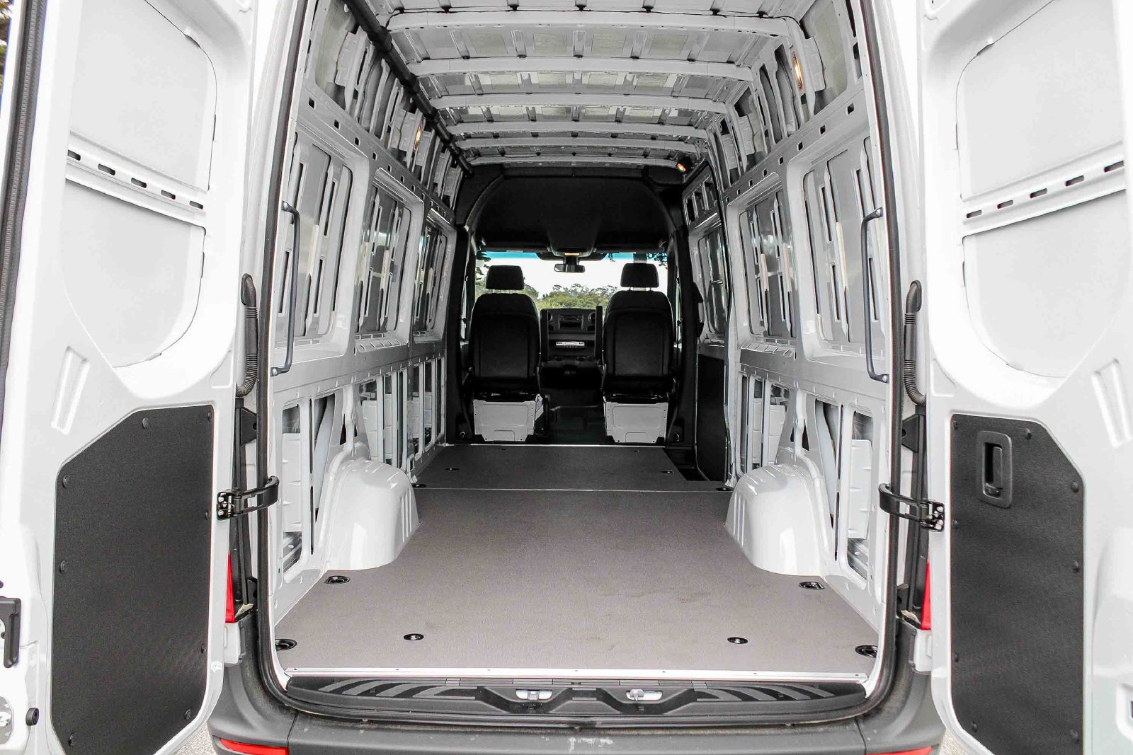 New 2025 Mercedes-Benz Sprinter 2500 image 23