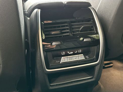 Used 2021 BMW X5 sDrive40i w/ Premium Package image 27