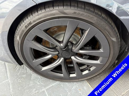 Used 2023 Tesla Model S Standard Range image 6